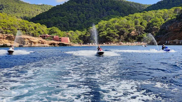excursión Moto Agua Ibiza Cala Salada Sant Antoni
