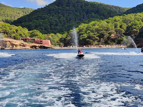 excursión Moto Agua Ibiza Cala Salada Sant Antoni