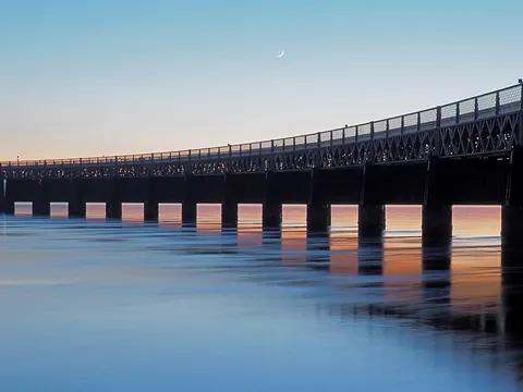 Puente del río Tay, que cruza el fiordo del mismo nombre