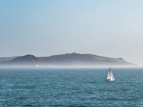 Imagen de las Islas Ons desde la distancia