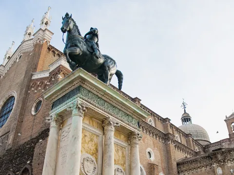 Estatua de Colleoni en el Campo Santi Giovanni e Paolo de Venecia