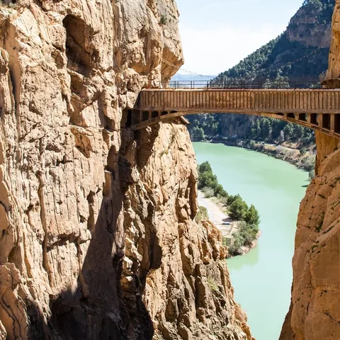 Puente colgante en el desfiladero de los Gaitanes, Caminito del Rey, Málaga