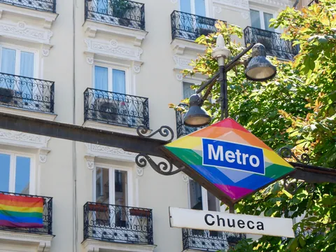 Parada de metro del emblemático barrio de Chueca.