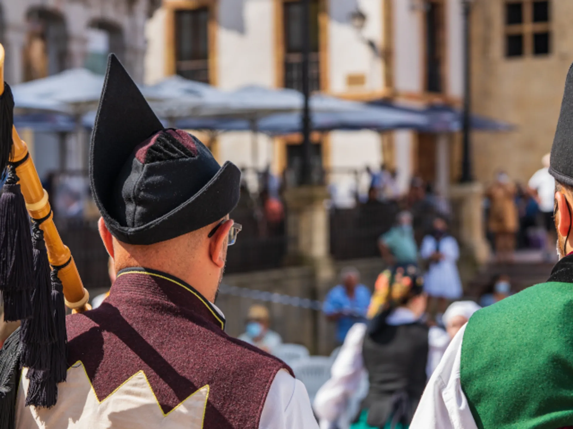 Bailes tradicionales, folclore, gaiteros - Fiestas San Mateo-eventos - Guía de Viajes Buendía 