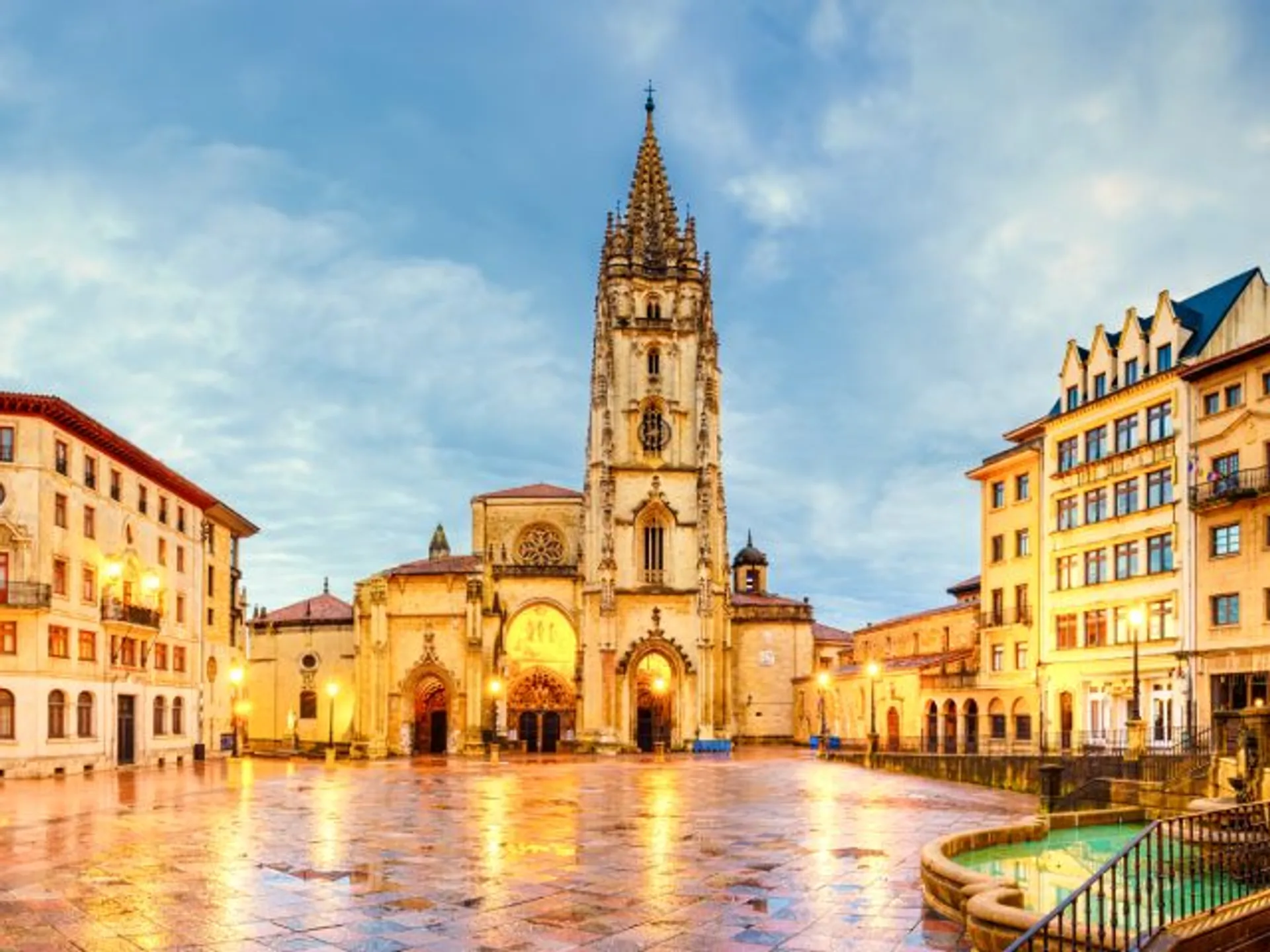 Catedral de Oviedo - HOME Oviedo - Guía de Viajes Oviedo - Buendía