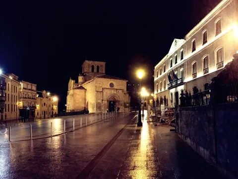 Iglesia de Santo Domingo de noche, Soria