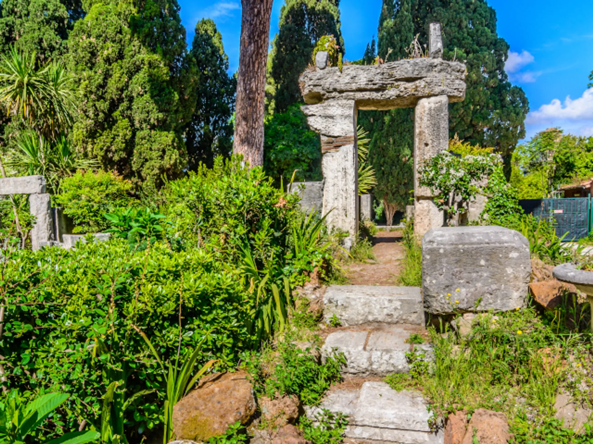 Camino Villa Celimontana de Roma