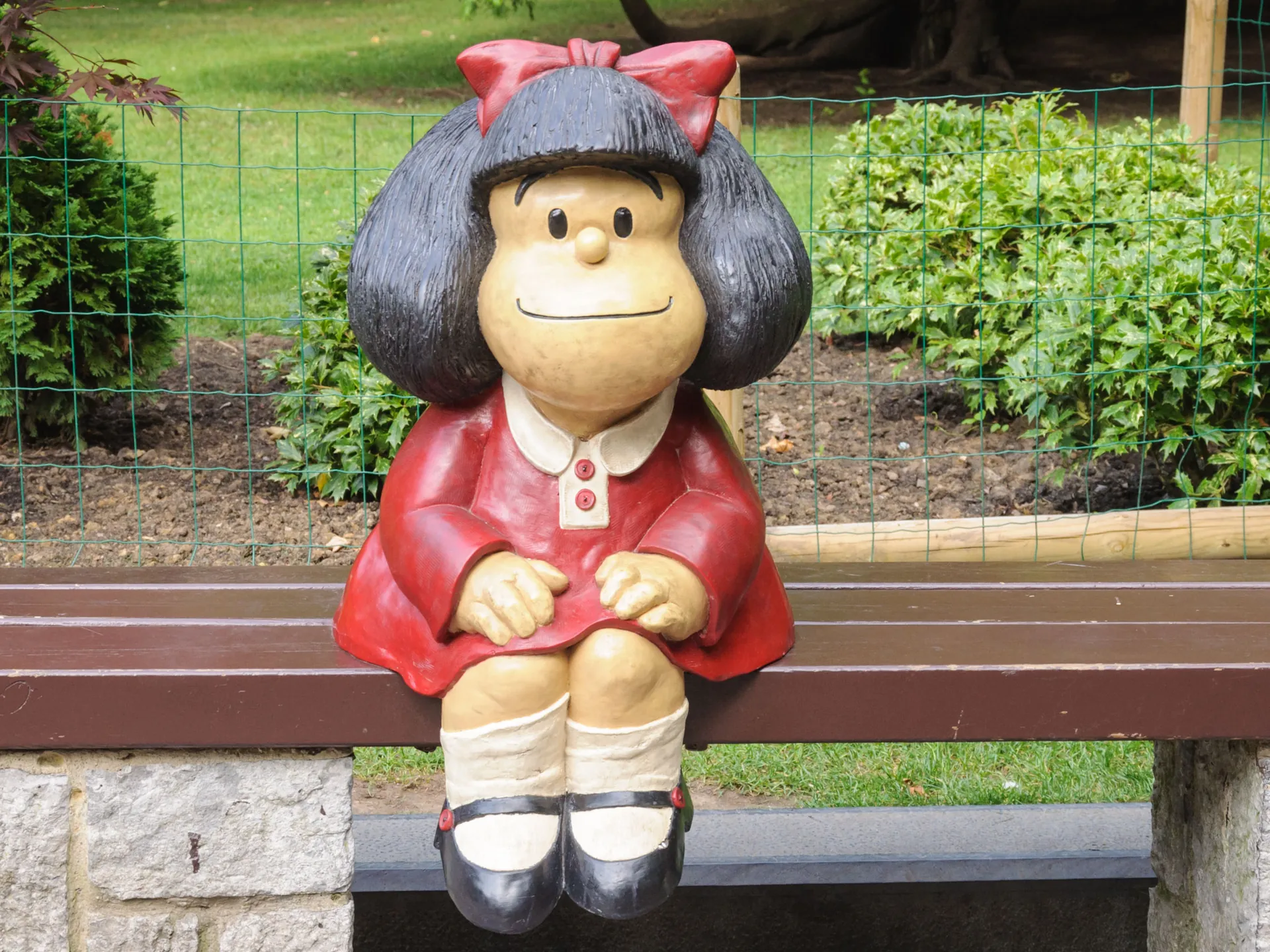 Estatua de Mafalda en el Parque San Francisco - Parque San Francisco - Qué ver en Oviedo - Guía de Viajes Oviedo - Buendía Tours