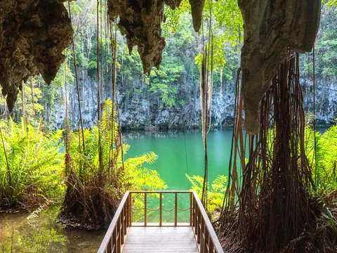 excursion-santo-domingo-desde-punta-cana_visita-guiada-lago-tres-ojos_transporte_republica-dominicana_buendia-tours.jpg