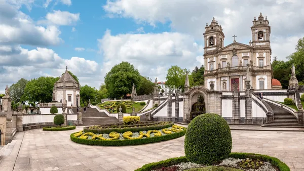 Santuario del Bom Jesus do Monte y sus jardines en Braga, Portugal