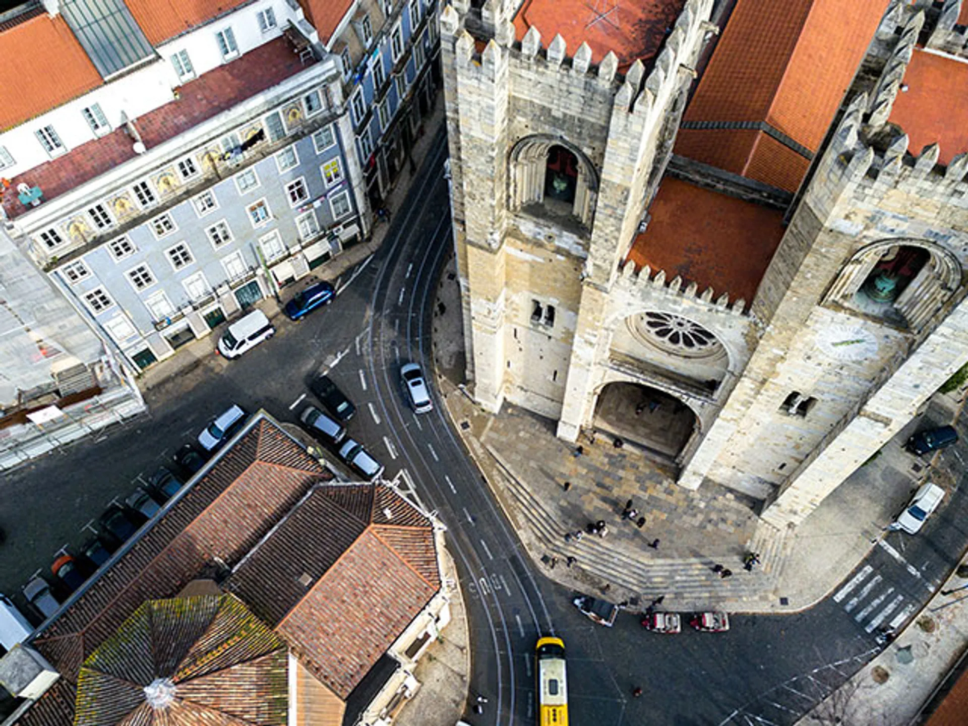 Vista picada de la Catedral de Se en Lisboa
