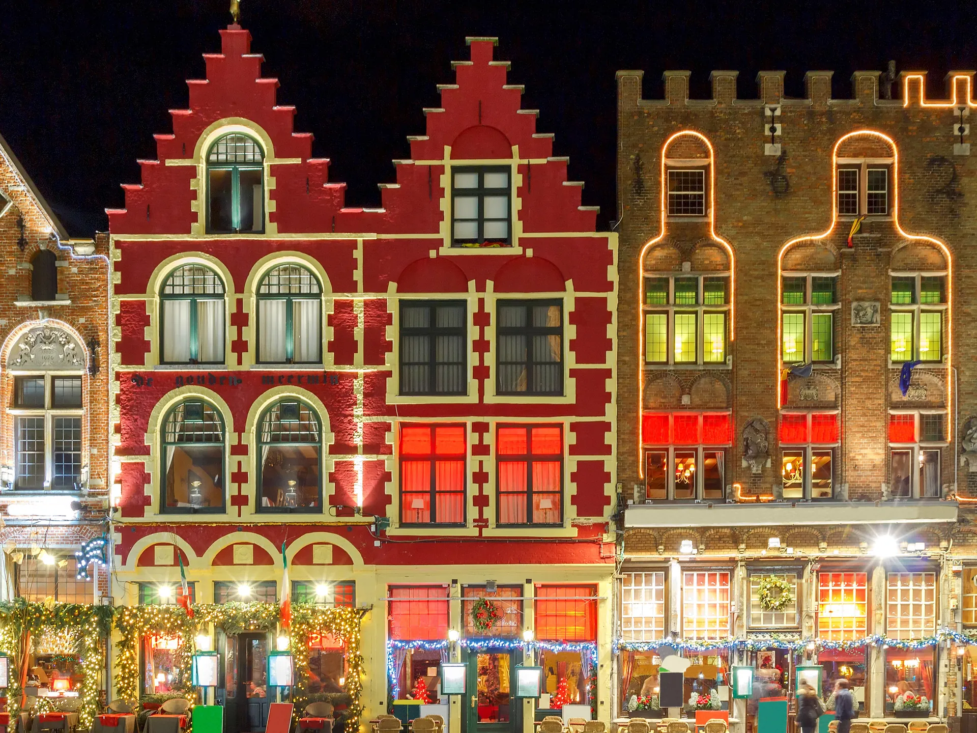 Grote Mark iluminado con luces de Navidad - Navidad en Bélgica - Blog - Buendía Tours