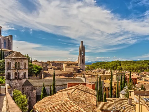Vistas de Girona Catedral de Santa Maria e Iglesia de San Feliu Cataluna Espana