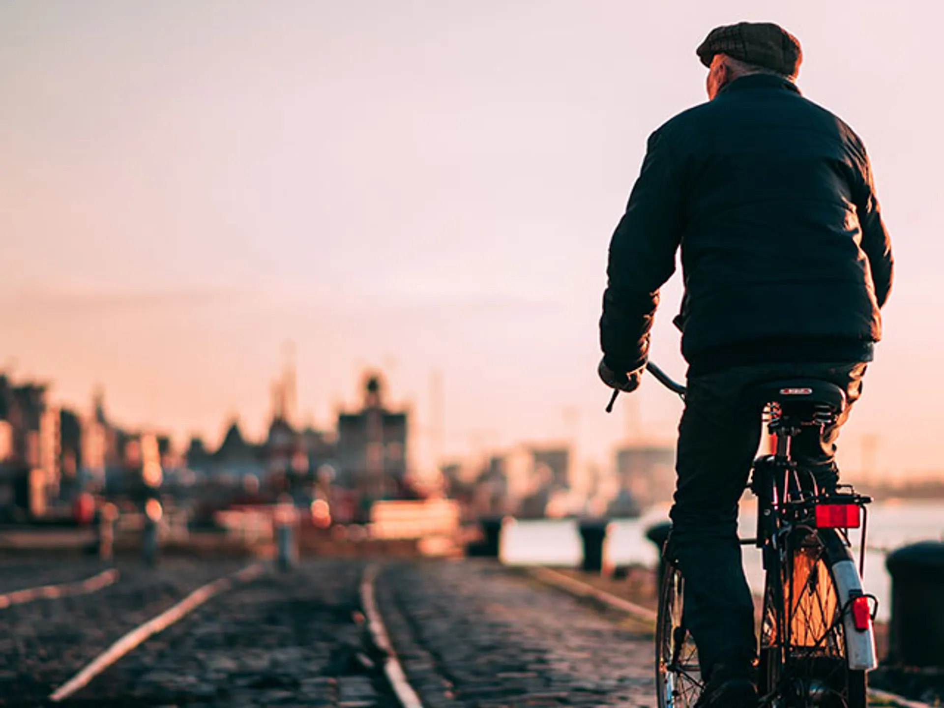 Pasenado en bici por Amberes-Buendía Tours Bélgica