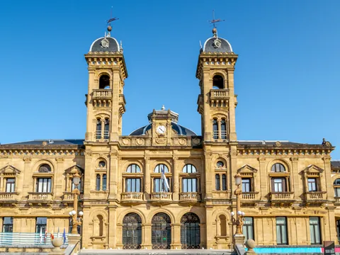 Ayuntamiento San Sebastian free tour Imprescindible