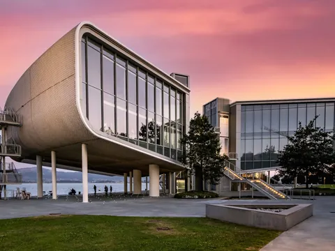 Centro Botín al atardecer en Santander