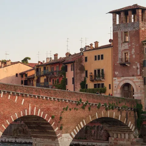 Puente de Piedra de Verona - Qué ver en Verona - Guía de viaje Verona - Buendía Tours