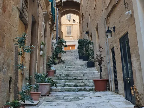 visita-guiada-la-valeta-y-the-malta-experience_buendia.jpg