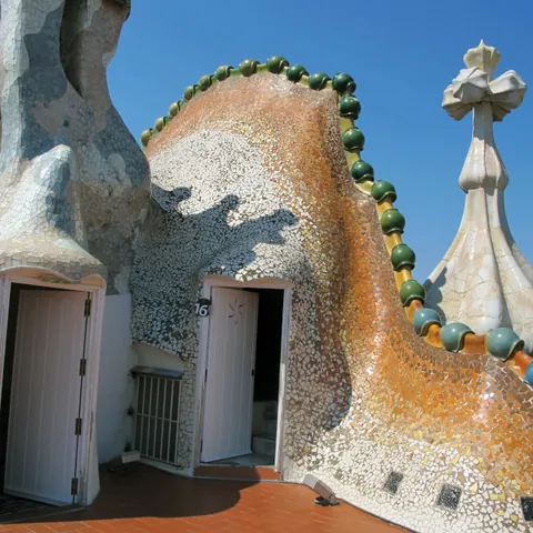 Azotea de la Casa Batlló en Barcelona - Casa Batlló - Qué ver en Barcelona - Guía de Viajes Barcelona - Buendía Tours