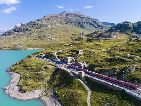 Nuestros destino, la exclusiva localidad de San Moritz, la “cima del mundo”.
