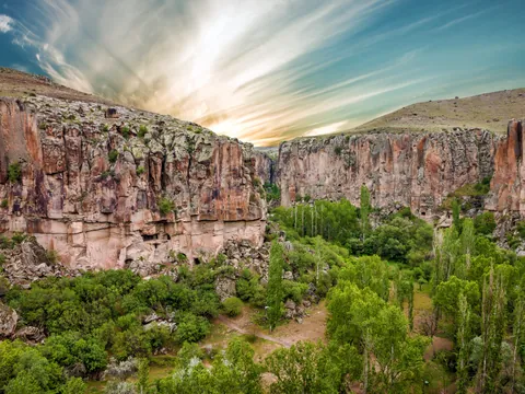 tour Capadocia Sur visita guiada Valle Ihlara Ciudad Subterranea Kaymakki Cañon Caravasar Sarihan Turquia