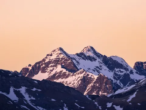 Excursión a Aínsa, Torla y Cascada del Sorrosal desde Zaragoza