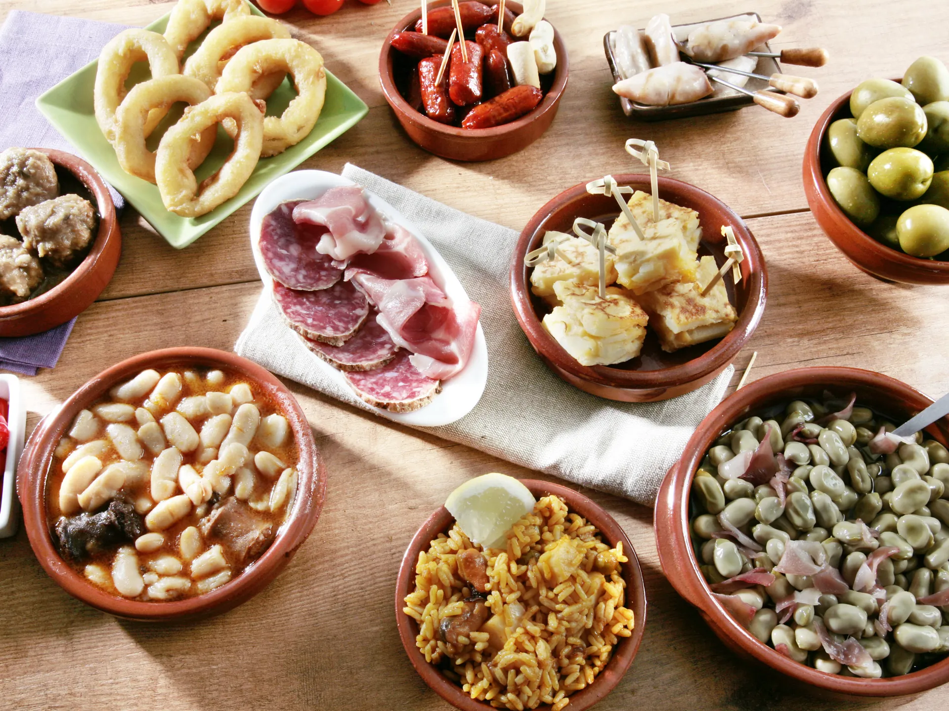 Tapas en Granada - Comer en Granada - Guía de viaje Granada - Buendía Tours
