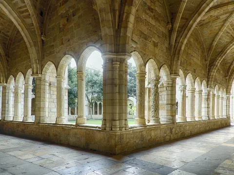 Patios interiores de la catedral de Nuestra Señora de la Asunción en Santander