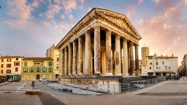 templo-romano-augusto-livia-excursion-vienne-desde-lyon-en-tren-español.jpg