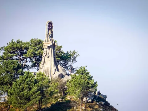 Virgen Roca Baiona visita guiada