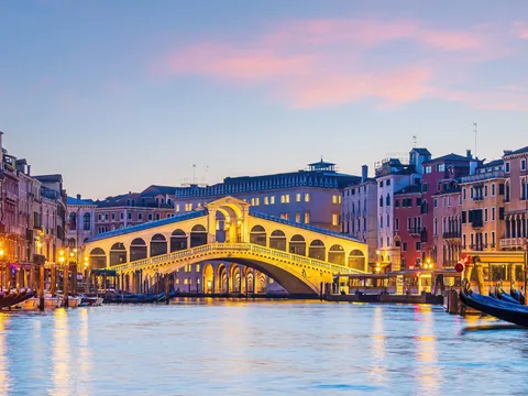 El puente de Rialto al atardecer, Venecia