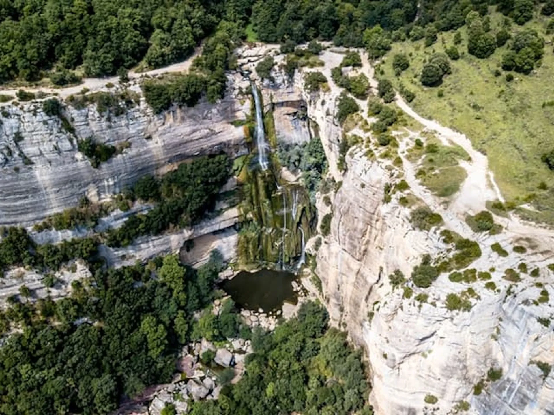 Salto de Sallent - Una ruta por las mejores cascadas en España - Buendía