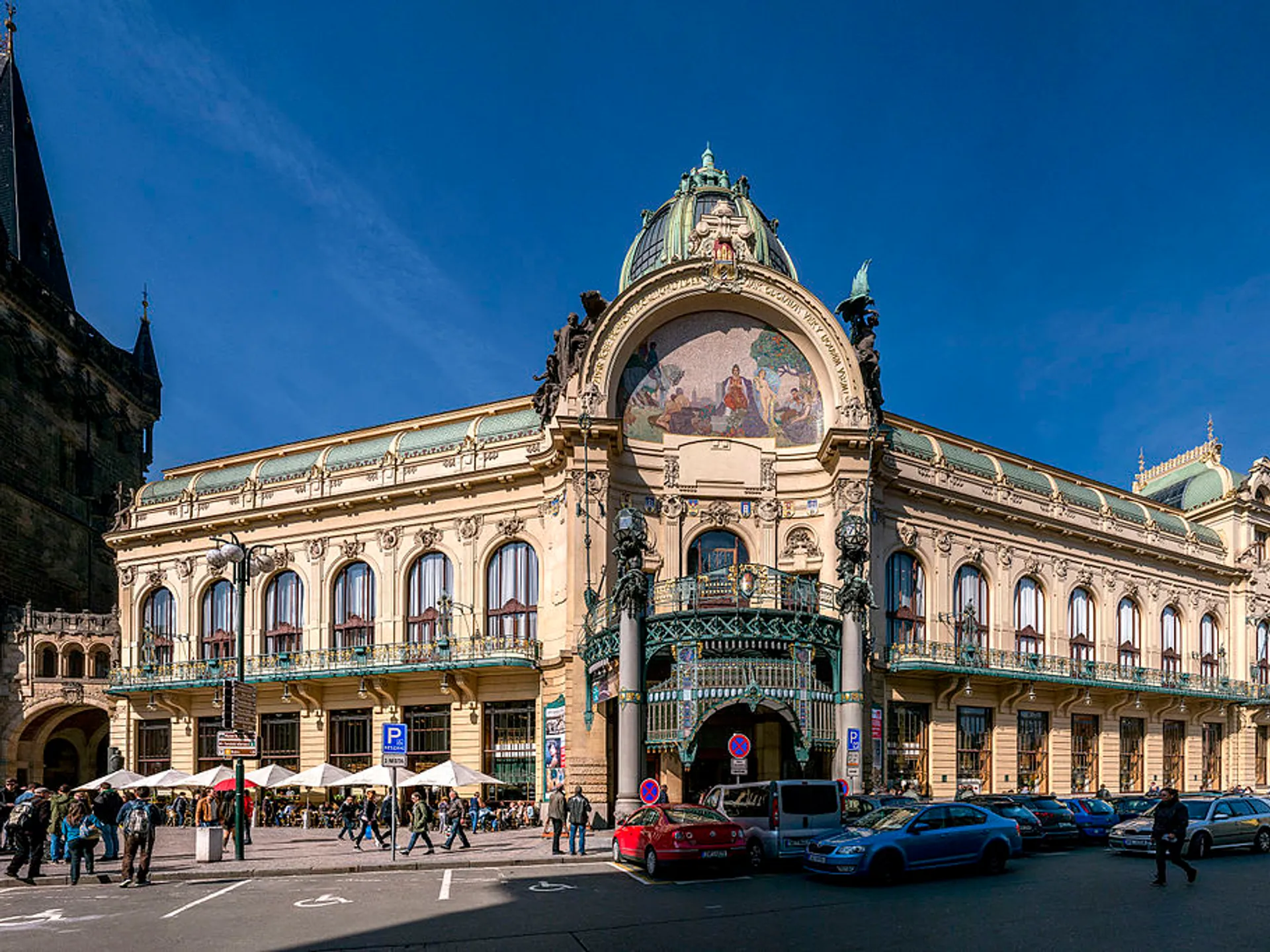 Casa Municipal de Praga - Qué ver en Praga - Guía de viaje Praga - Buendía Tours