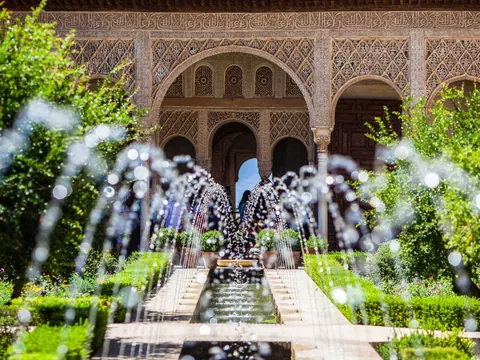 jardines-generalife-visita-guiada-alhambra-tarjeta-city-pass-granada.jpg