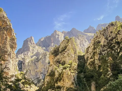 Grandes picos en la Ruta del Cares