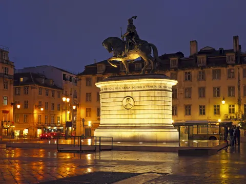 Estatua ecuestre de Juan I en la Plaza de la Figueira, Lisboa
