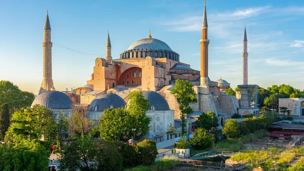 Qué hacer en Estambul entre mezquitas, bazares y cruceros por el Bósforo
