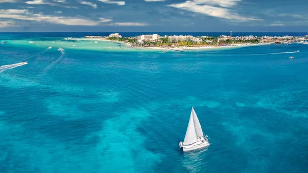 excursion-catamaran-isla-mujeres-cancun.jpg