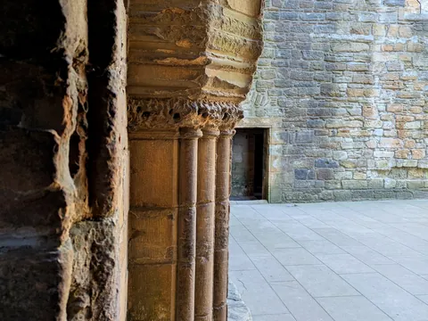 detalle columnas patio interior palacio linlithgow