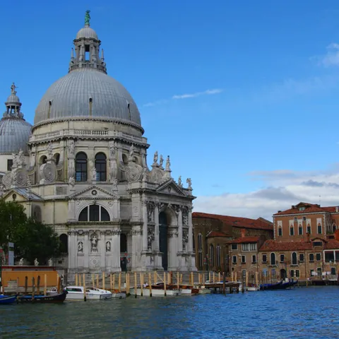 Exterior de la Iglesia de Santa Maria della Salute de Venecia