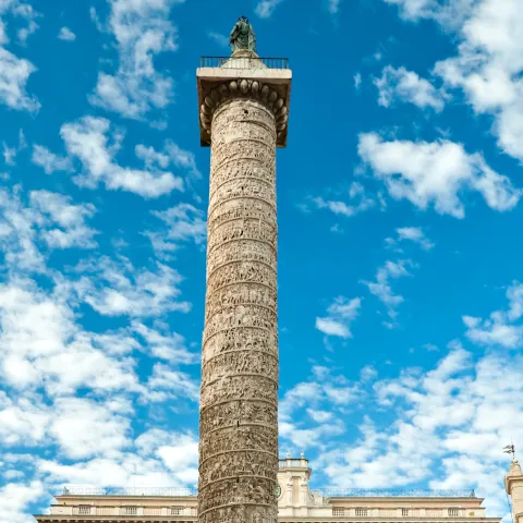 Columna de la Plaza de Colonna de Roma