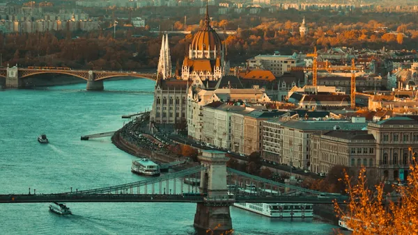 Free tours en Budapest para elegir entre imprescindibles, historia y barrios con mucha personalidad