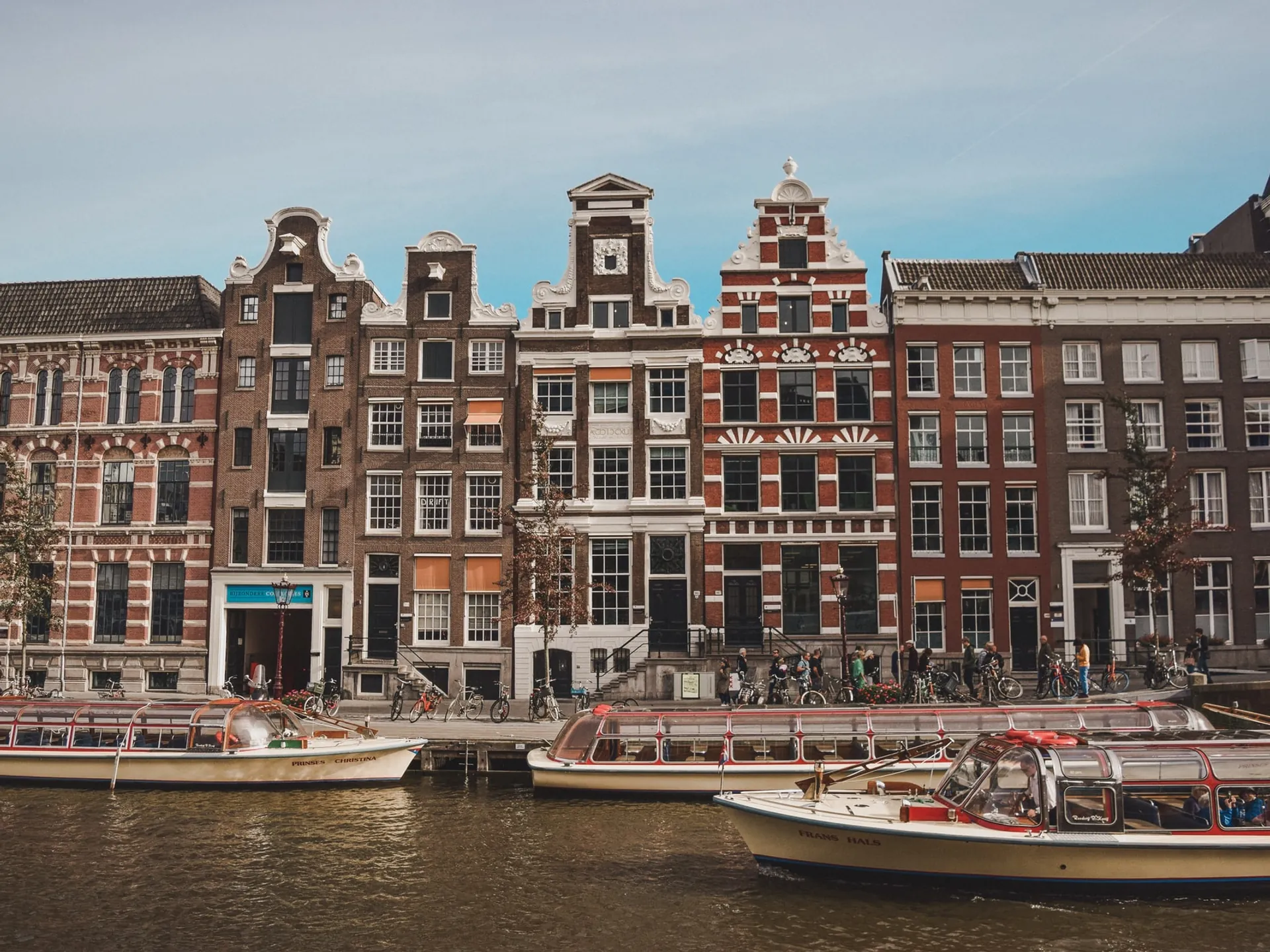 Paseo en barco- Qué hacer con niños- Guía de viaje de Ámsterdam- Buendía Tours
