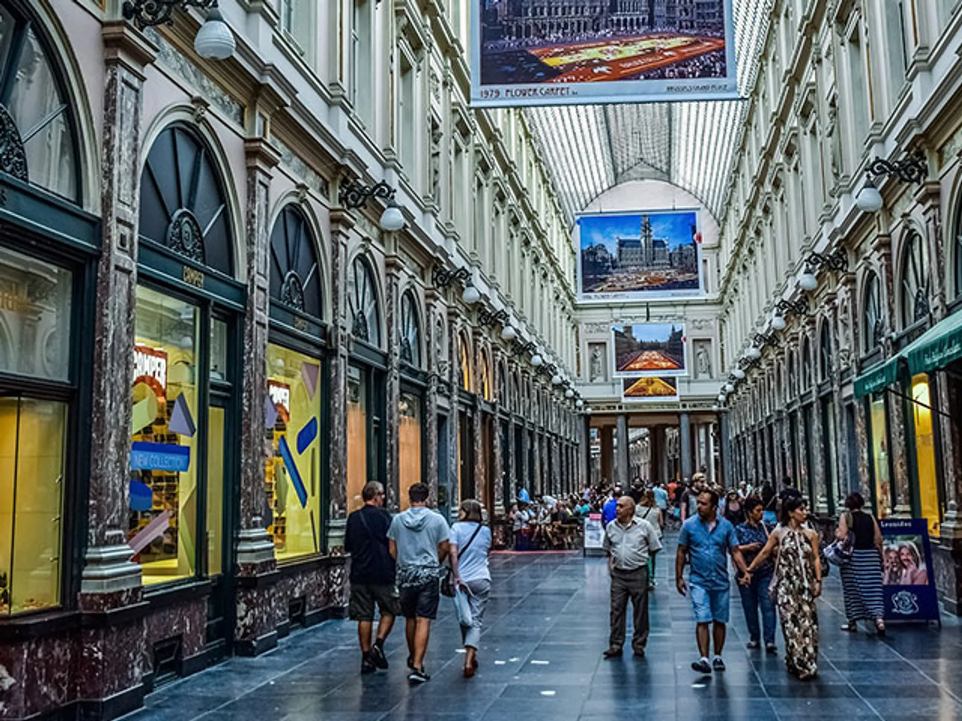 Galería Saint Hubert, zona de compra en Bruselas