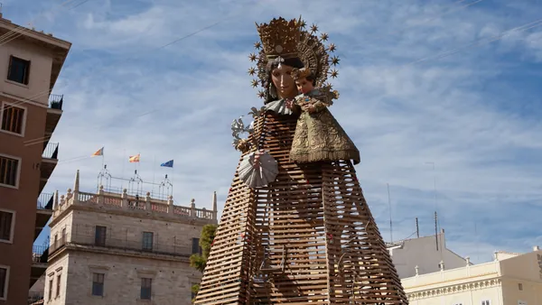 Tours a pie y visitas guiadas en Comunidad Valenciana para descubrir cada destino con profundidad