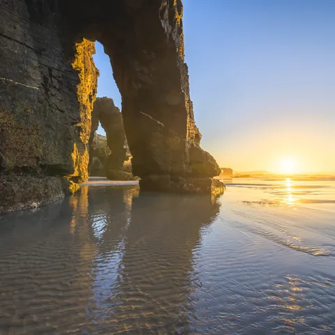 playa catedrales arcos