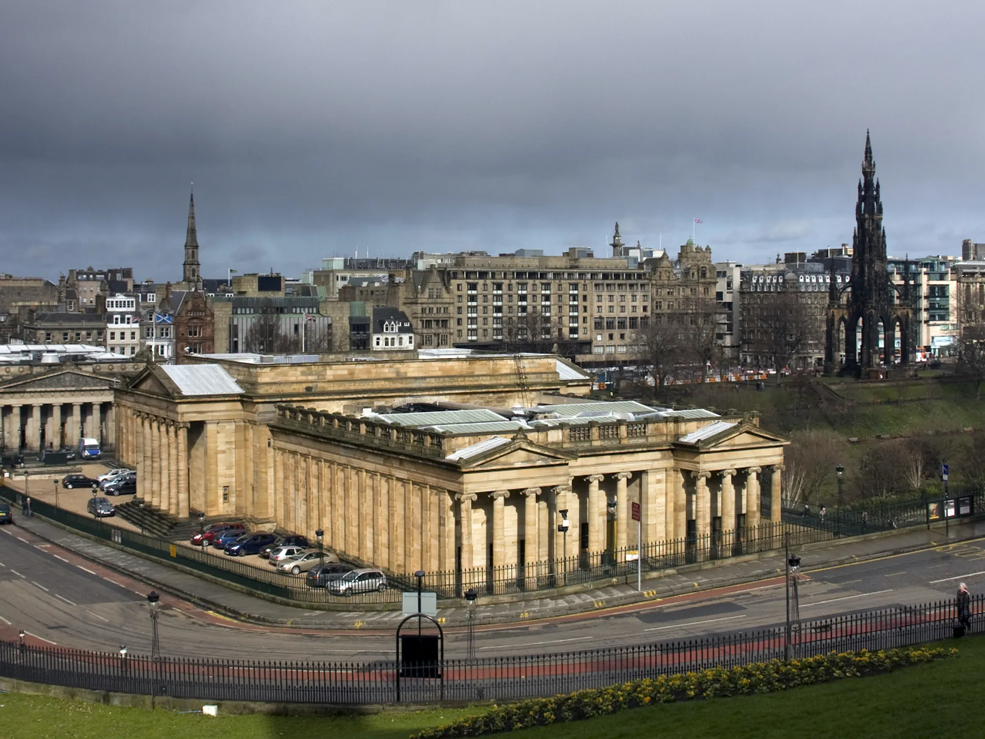 Vista de la National Gallery de Escocia - National Gallery de Escocia - Museos de Edimburgo - Qué ver en Edimburgo - Guía de Viajes Edimburgo - Buendía Tours