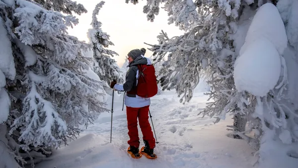 participante-excursion-raquetas-nieve-laponia.jpg