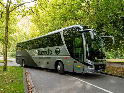 Autobús que te lleva de excursión a Gante desde Bruselas.