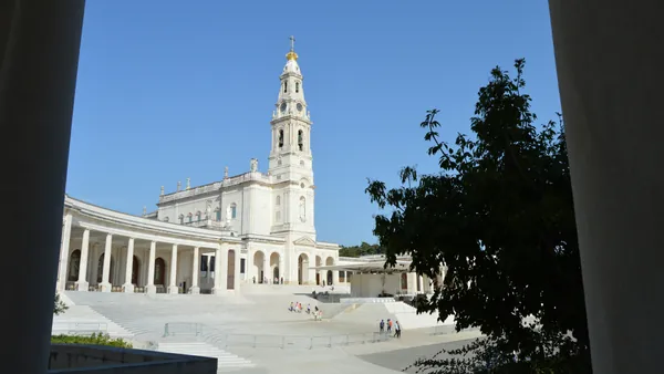 Excursión a Fátima, Batalha y la iglesia de Santa Maria de Válega desde Oporto - buendía